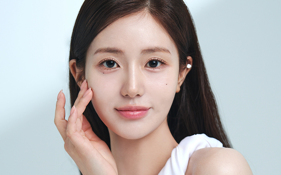 Immediate visible changes after platysmaplasty with jaw and neck lines gradually recovering over time at NANA