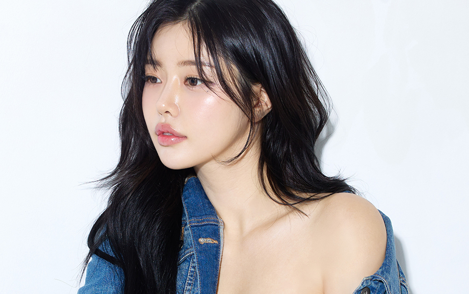 Mini V line surgery minimally invasive jaw reduction with incision behind the ear at NANA Korea